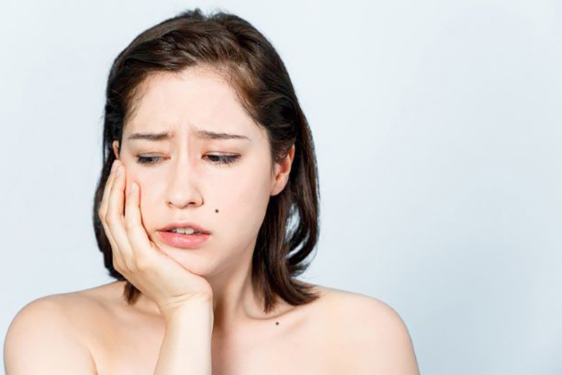 Những biến chứng thường gặp sau khi nhổ răng kh&ocirc;n