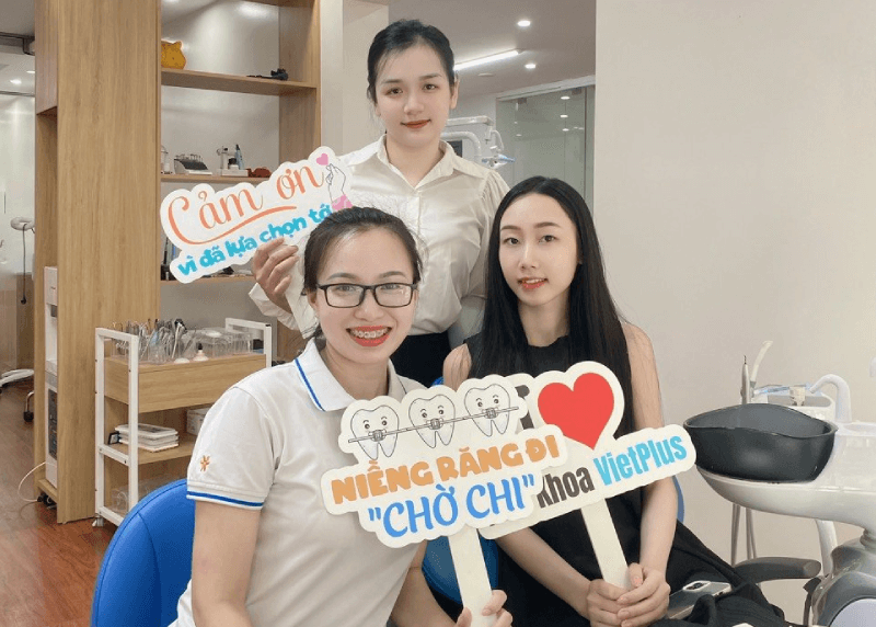 niềng răng trong suốt hay mắc c&agrave;i